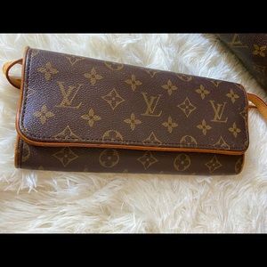 Crossbody bag